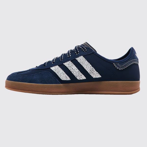 CLOT x Adidas Gazelle Indoor Collegiate Navy Off White zapatilla – vista lateral