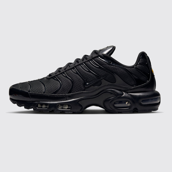 Nike Air Max Plus Triple Black zapatilla – vista lateral
