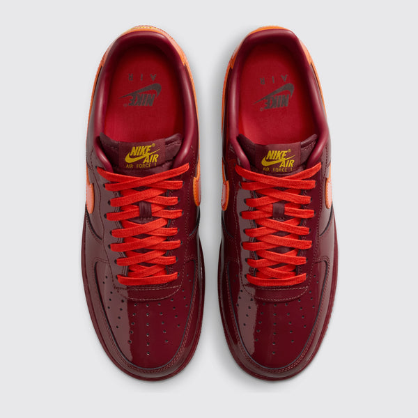 Nike Air Force 1 Low Dark Team Red Safety Orange zapatilla – vista superior del par