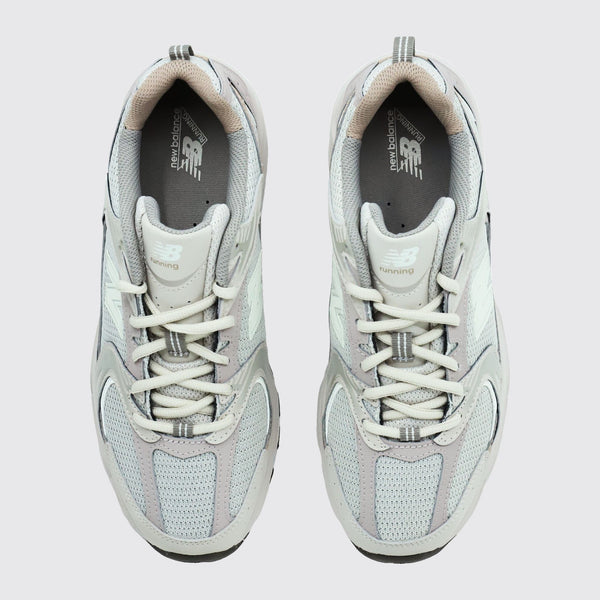 New Balance 530 Cream Beige sneaker – top view of the pair