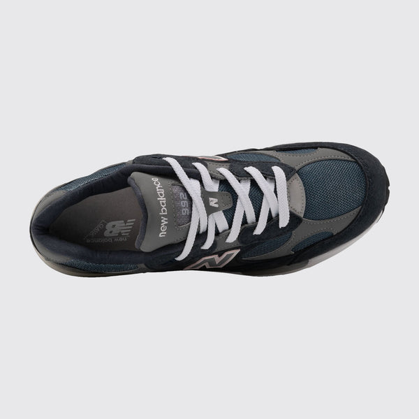 New Balance 992 Navy Grey sneaker – top view
