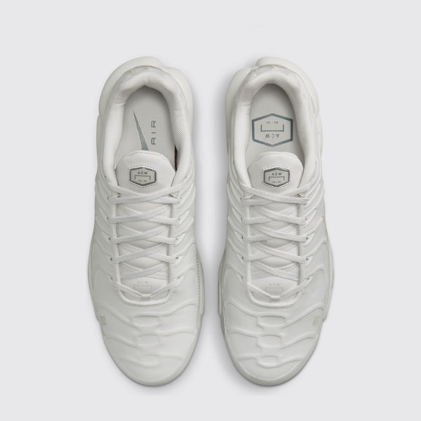 A-COLD-WALL* x Nike Air Max Plus Platinum Tint sneaker – top view of the pair