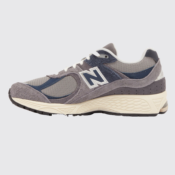New Balance 2002R Navy Castlerock Sneaker – Seitenansicht