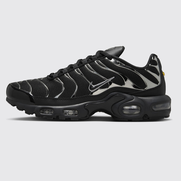 Nike Air Max Plus SE Black Metallic Silver de Mujer zapatilla – vista lateral