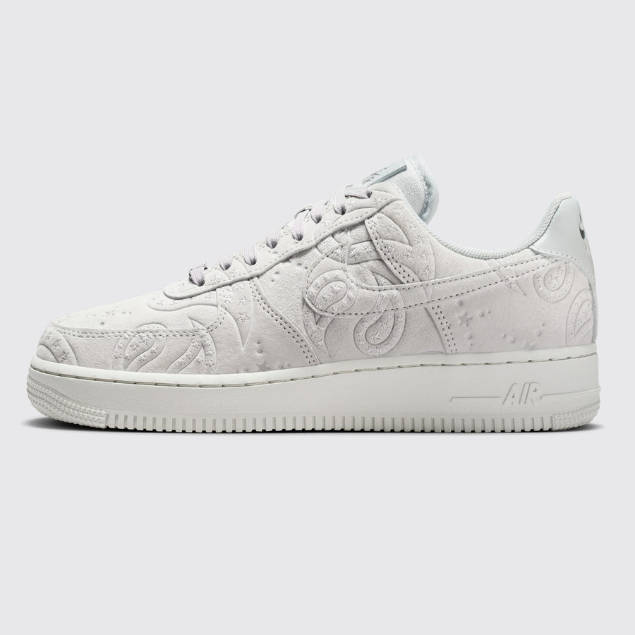 Nike Air Force 1 '07 Premium Grey Fog Femme basket – vue de côté