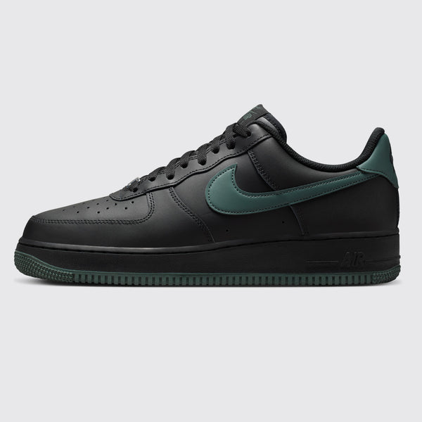 Nike Air Force 1 '07 Black Vintage Green sneaker – side view