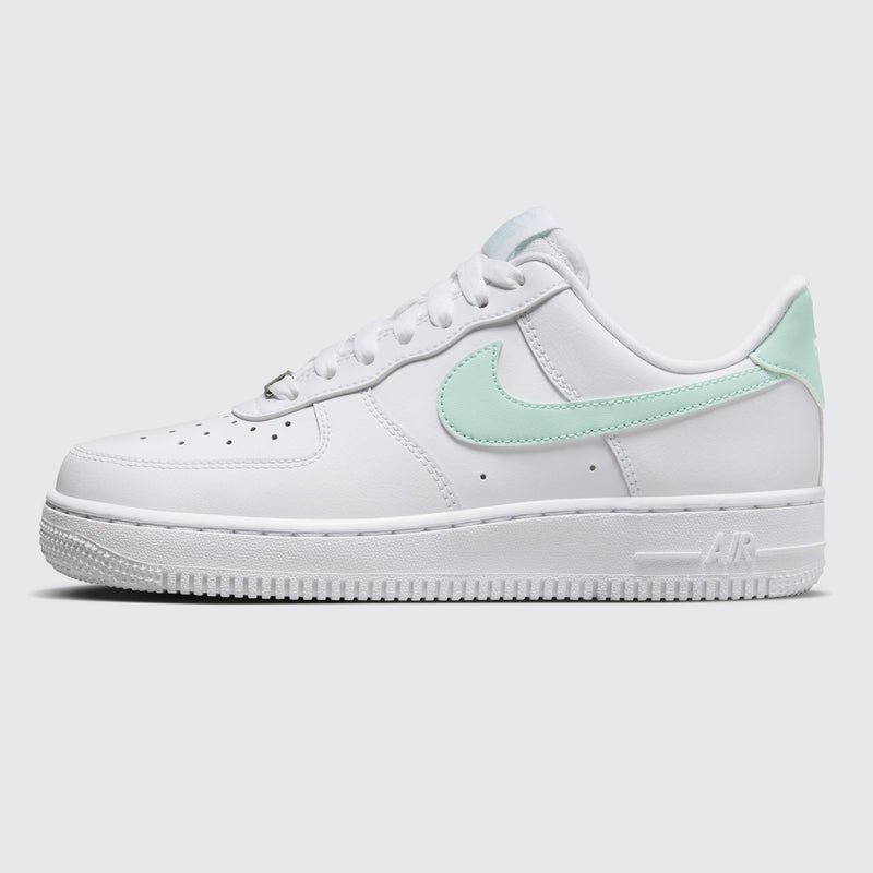 Nike Air Force 1 '07 Jade Ice Femme basket – vue de côté