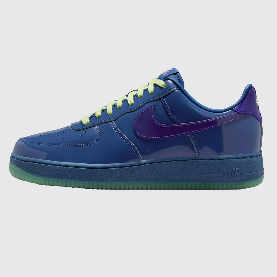 Nike Air Force 1 Low Mystic Navy Grape Ice Sneaker – Seitenansicht