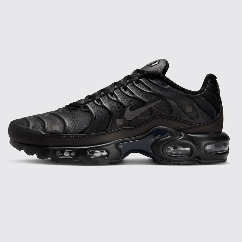 A-COLD-WALL* x Nike Air Max Plus Black sneaker – side view