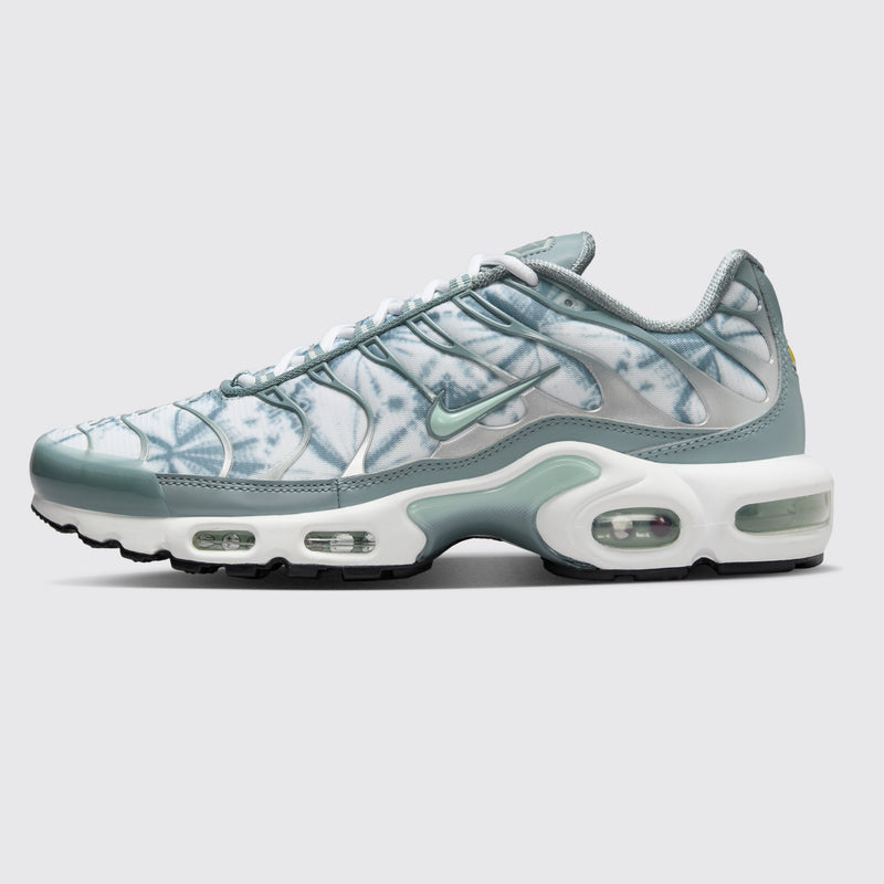 Nike Air Max Plus Waterway sneaker – side view