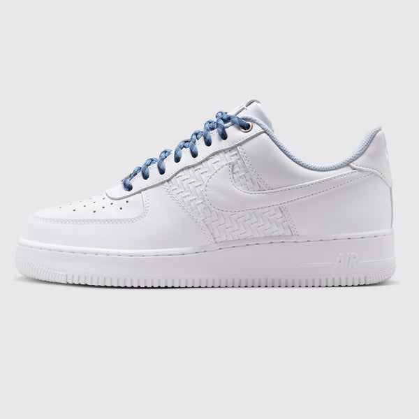 Nike Air Force 1 '07 LV8 White Metallic Silver zapatilla – vista lateral