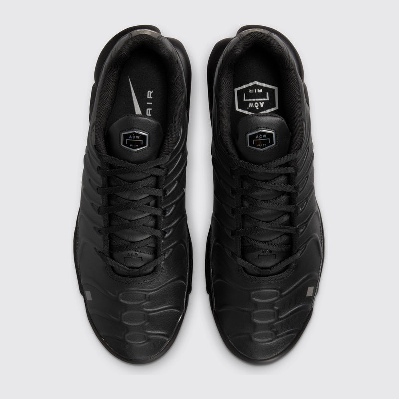 A-COLD-WALL* x Nike Air Max Plus Black sneaker – top view of the pair