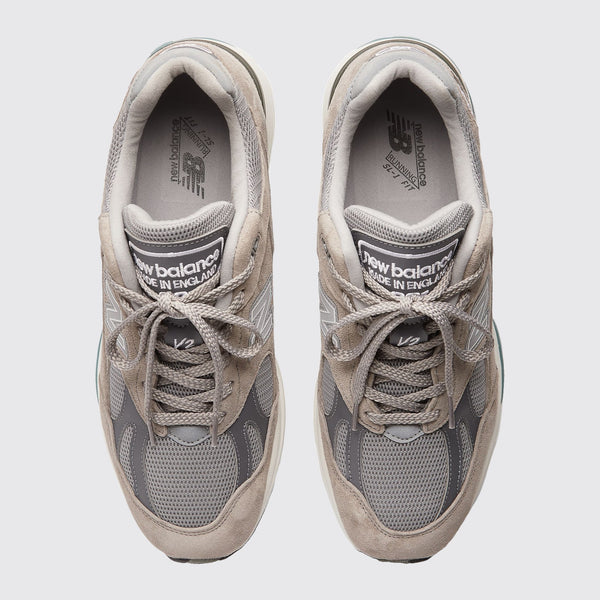 New Balance 991v2 Made in UK Dove Alloy sneaker – top view of the pair