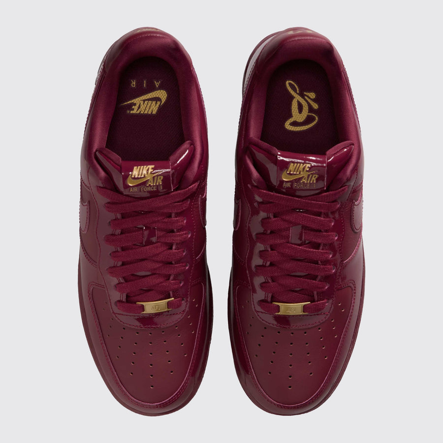 Central Cee x Nike Air Force 1 '07 Dark Beetroot zapatilla – vista superior del par