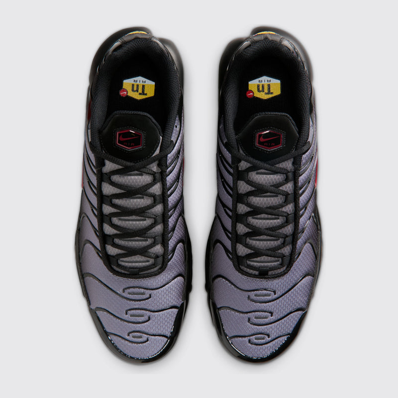 Nike Air Max Plus Black Pencil Point Team Crimson zapatilla – vista superior del par