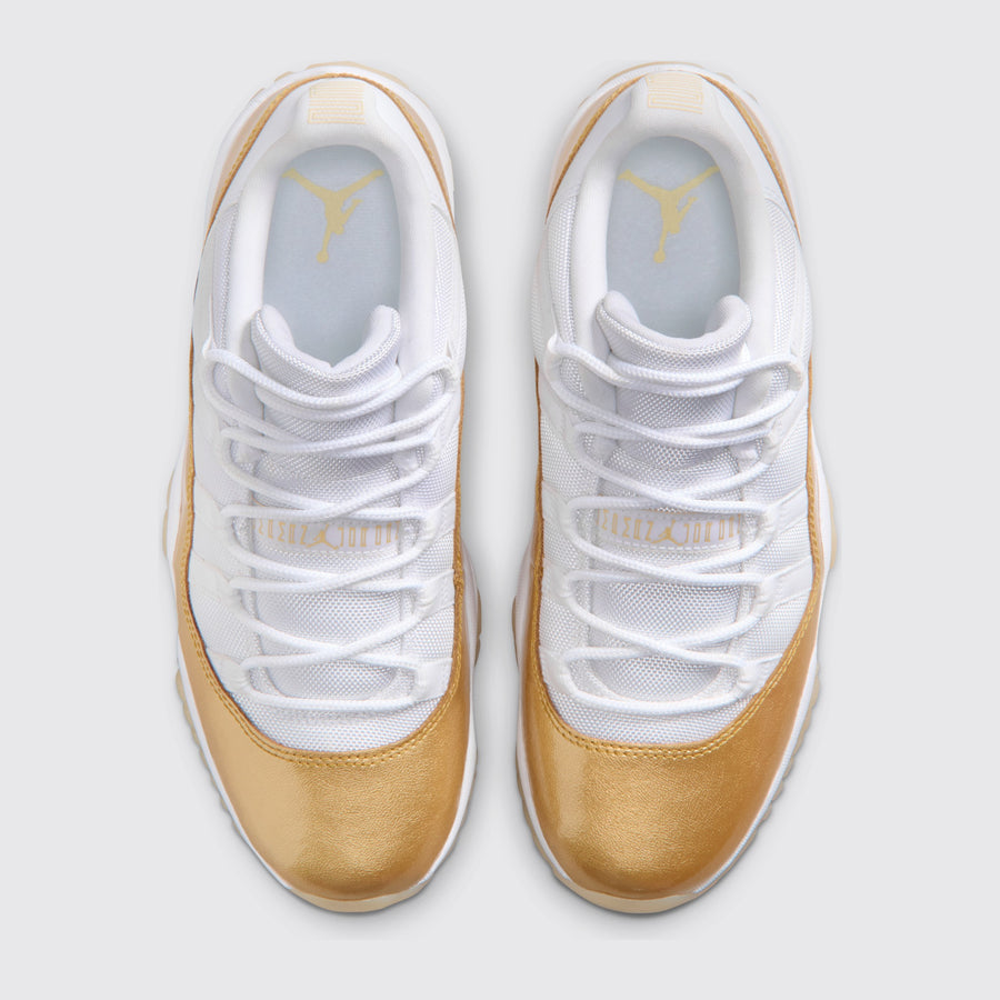 Air Jordan 11 Low Mother's Day Femme basket – vue de dessus de la paire