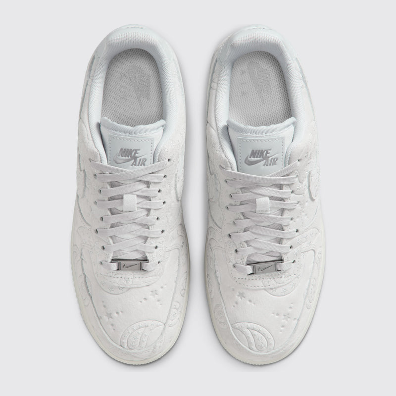 Nike Air Force 1 '07 Premium Grey Fog Femme basket – vue de dessus de la paire
