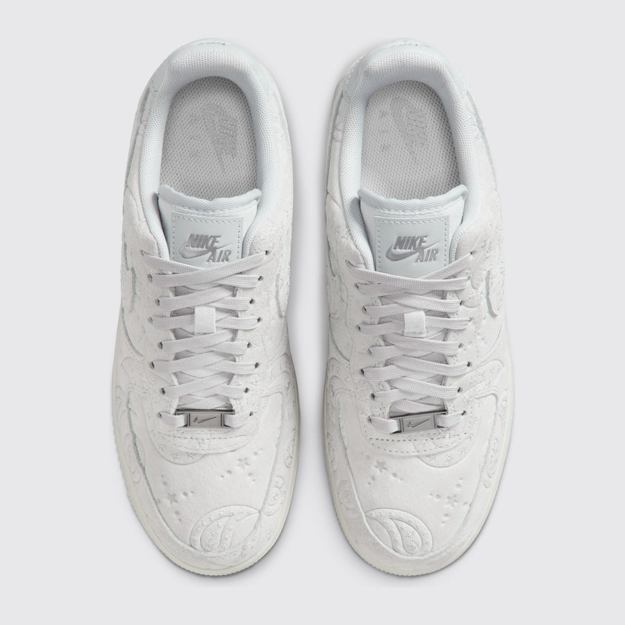 Nike Air Force 1 '07 Premium Grey Fog Femme basket – vue de dessus de la paire