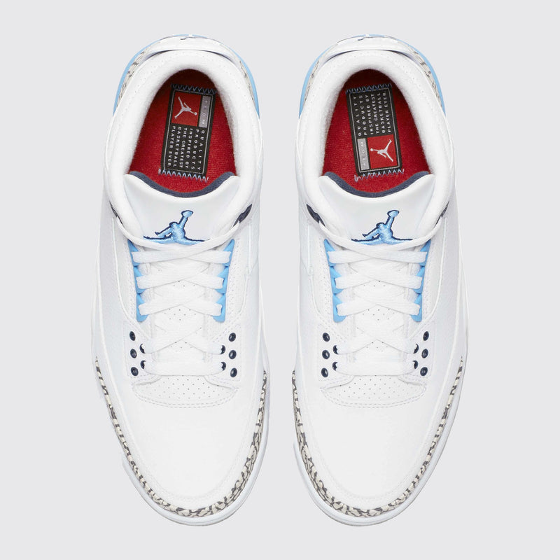 Air Jordan 3 UNC zapatilla – vista superior del par