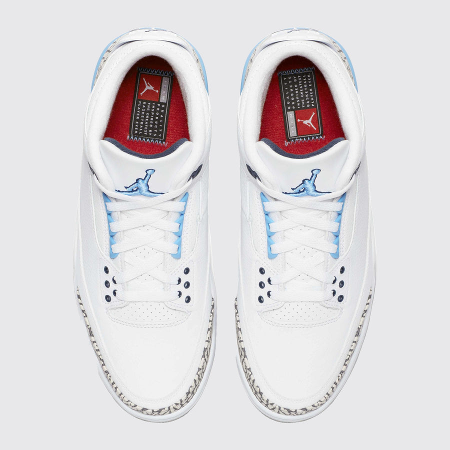 Air Jordan 3 UNC zapatilla – vista superior del par
