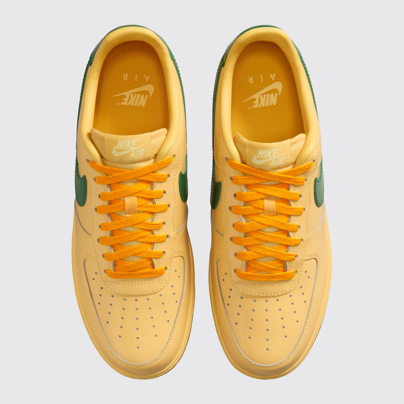 Nike Air Force 1 Low Topaz Gold Pine Green zapatilla – vista superior del par