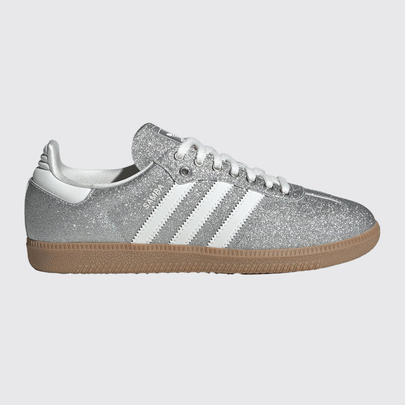 Adidas Samba OG Off White Silver Metallic de Mujer zapatilla – vista frontal tres cuartos