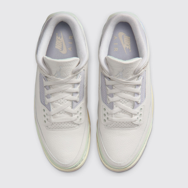Air Jordan 3 Sail and Jade Aura Sneaker – Draufsicht des Paares