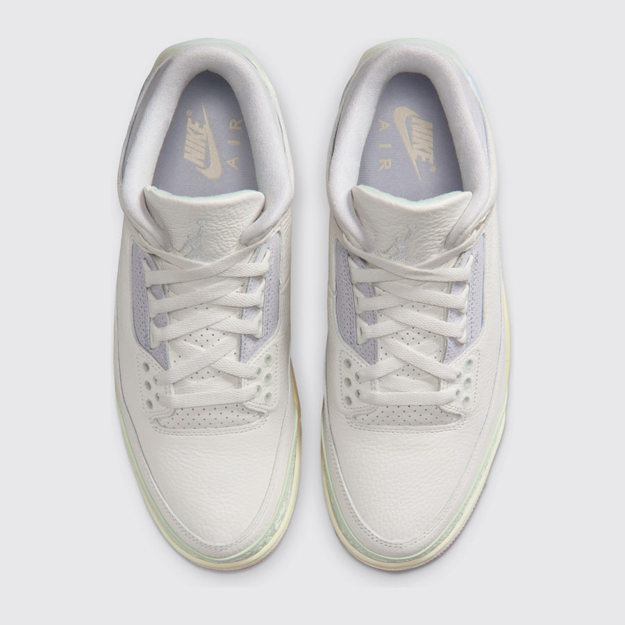 Air Jordan 3 Sail and Jade Aura Sneaker – Draufsicht des Paares