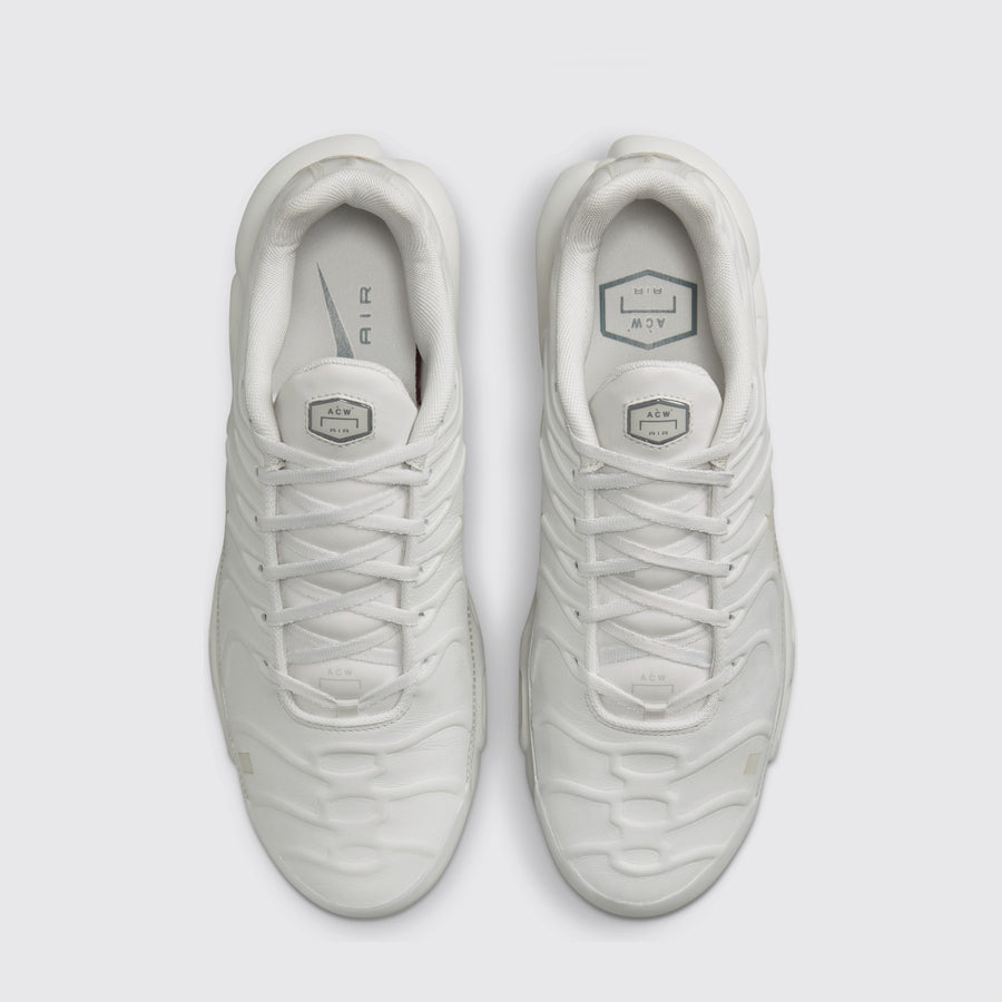 A-COLD-WALL* x Nike Air Max Plus Platinum Tint sapatilha – vista de cima do par