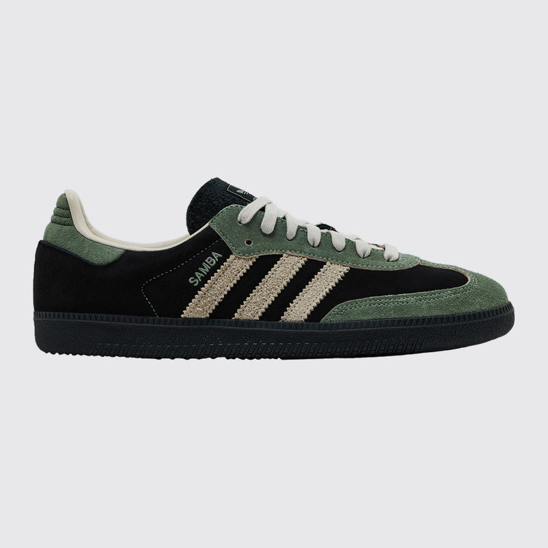 Adidas Samba OG Black Silver Green de Mujer zapatilla – vista frontal tres cuartos
