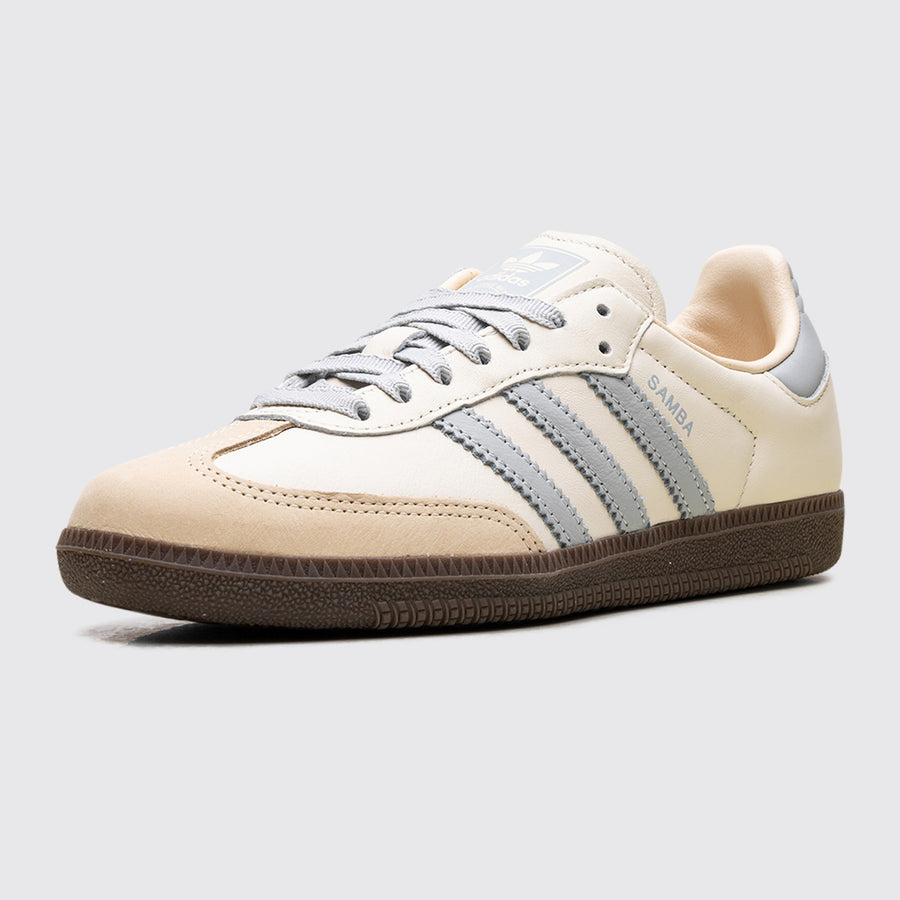Adidas Samba OG Cream White Wonder Silver de Mulher sapatilha – vista frontal a três quartos
