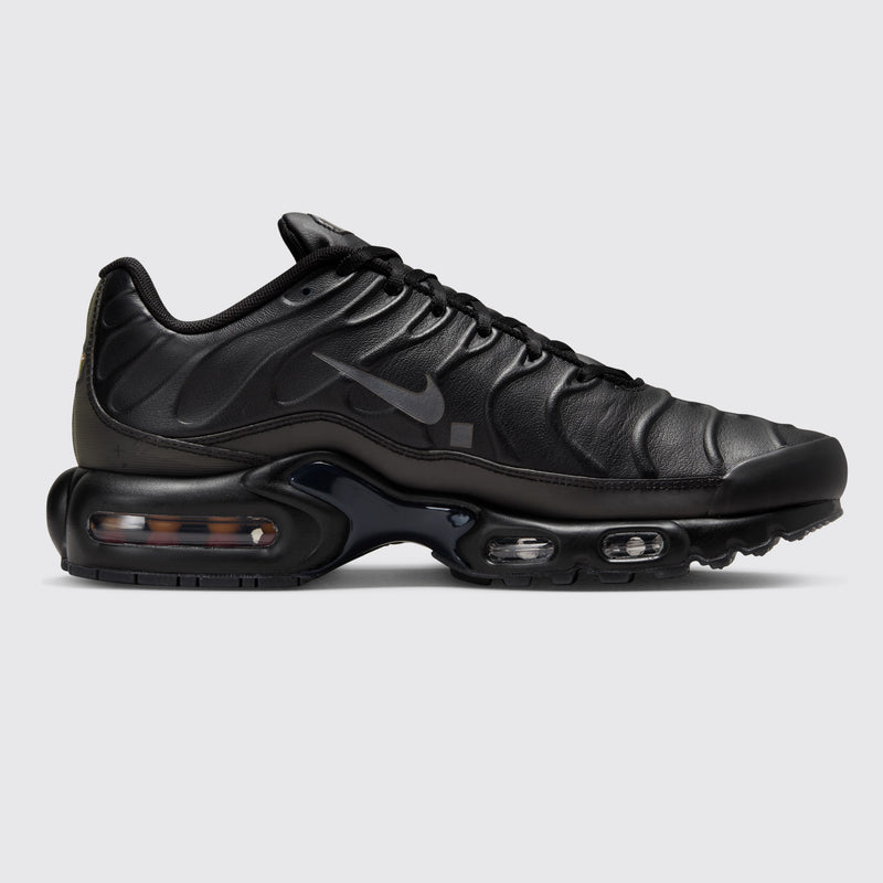 A-COLD-WALL* x Nike Air Max Plus Black sneaker – other side view