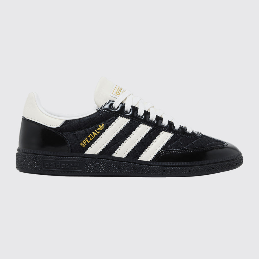 Adidas Handball Spezial Core Black Gold Metallic Sneaker – Dreiviertel-Vorderansicht