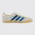 Adidas Gazelle Indoor Off White Focus Blue Sneaker – Dreiviertel-Vorderansicht