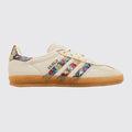 Liberty London x Adidas Gazelle Indoor Floral Off White de Mujer zapatilla – vista frontal tres cuartos