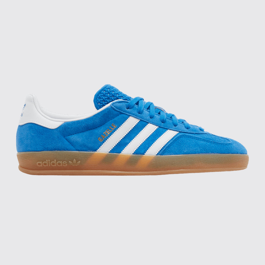 Adidas Gazelle Indoor Blue Bird Gum sapatilha – vista frontal a três quartos