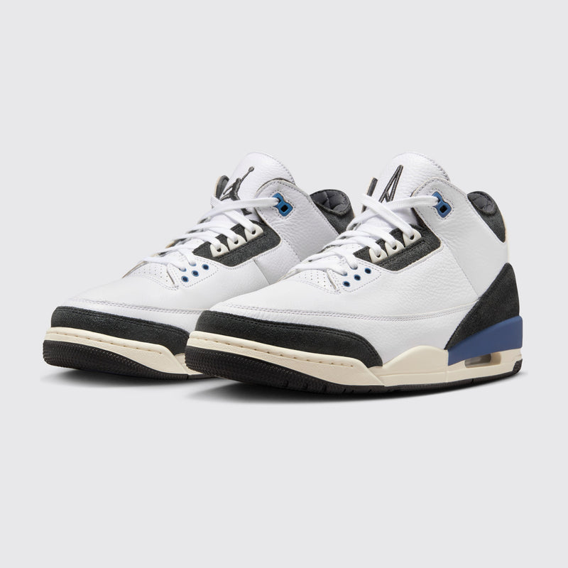 A Ma Maniére x Air Jordan 3 For The Love Sneaker – Dreiviertelansicht des Paares