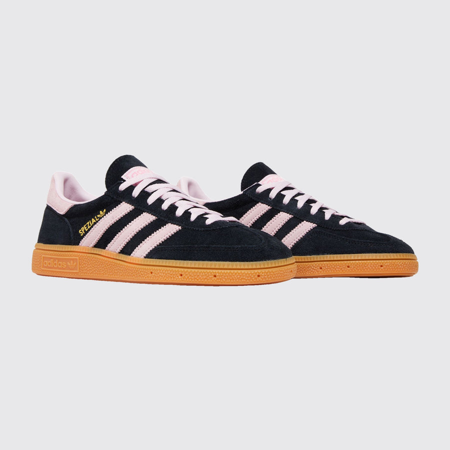 Adidas Handball Spezial Core Black Clear Pink Femme basket – vue trois-quarts de la paire