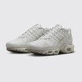A-COLD-WALL* x Nike Air Max Plus Platinum Tint sapatilha – vista a três quartos do par