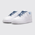 Nike Air Force 1 '07 LV8 White Metallic Silver zapatilla – vista tres cuartos del par