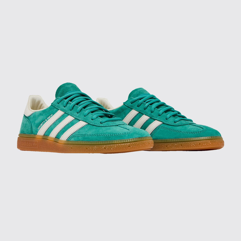 Sporty & Rich x Adidas Handball Spezial Green Gum basket – vue trois-quarts de la paire