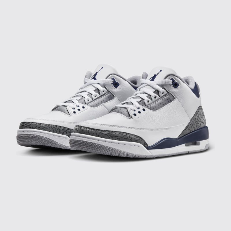 Air Jordan 3 Midnight Navy sneaker – three-quarter view of the pair