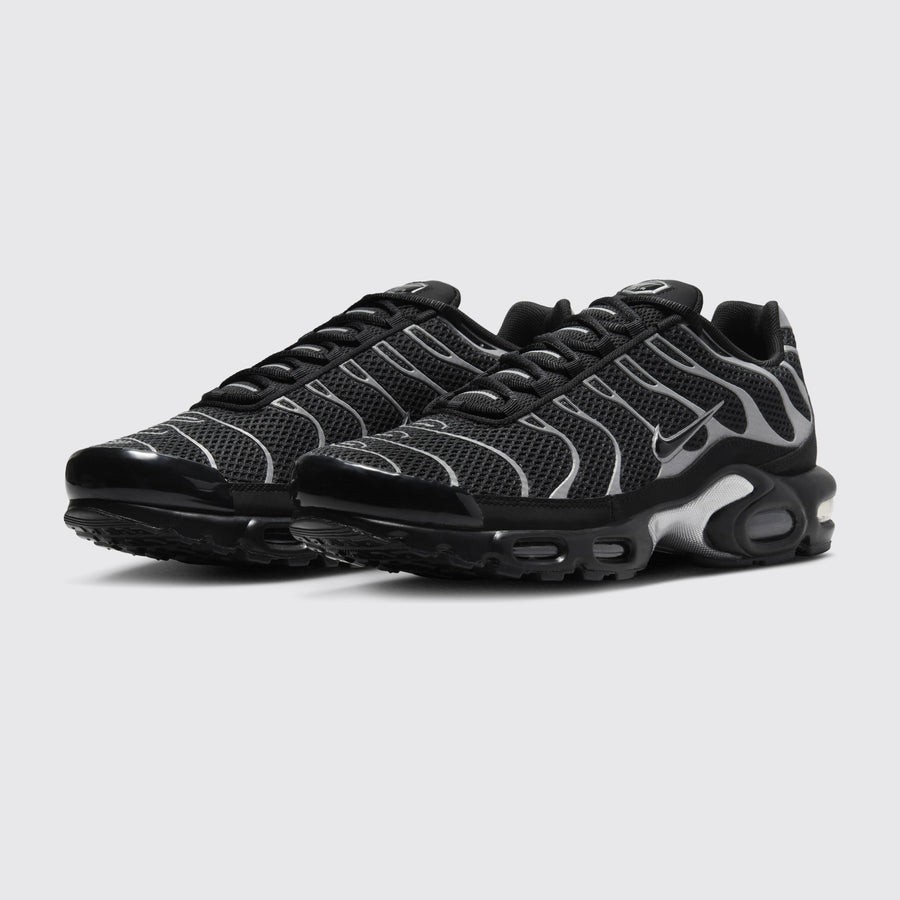 Nike Air Max Plus Premium Black Metallic Silver sneaker – three-quarter view of the pair