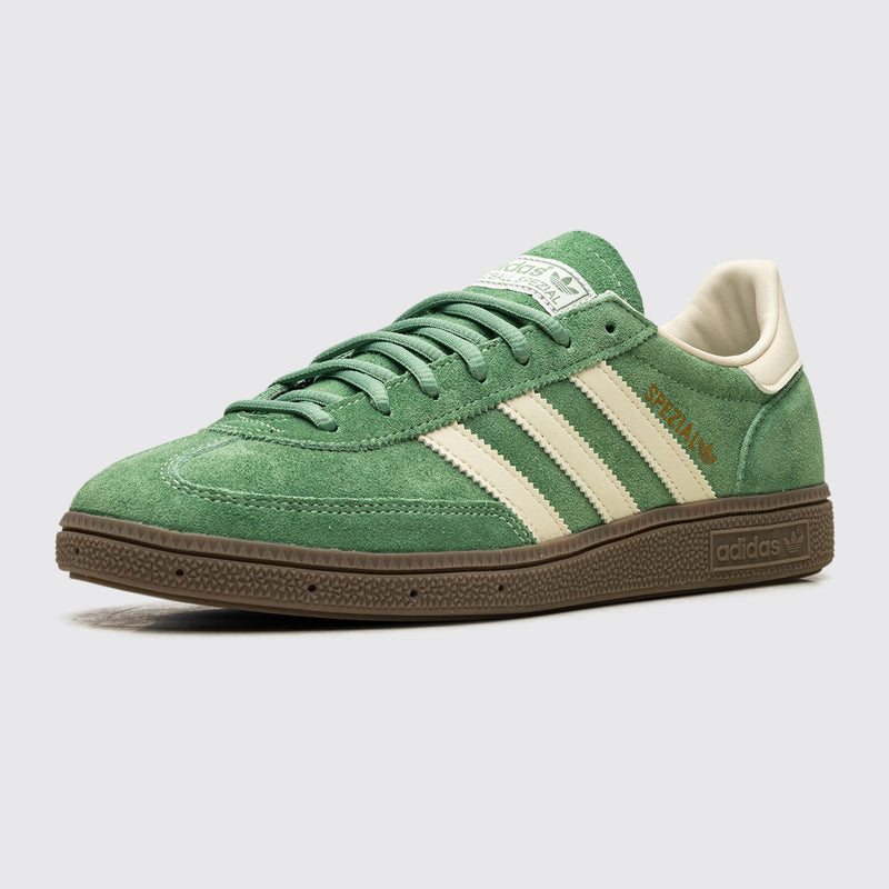 Adidas Handball Spezial Preloved Green Gum sapatilha – vista frontal a três quartos