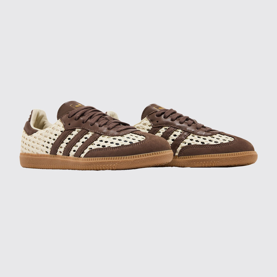 Adidas Samba OG Cream White Earth Strata de Mulher sapatilha – vista a três quartos do par