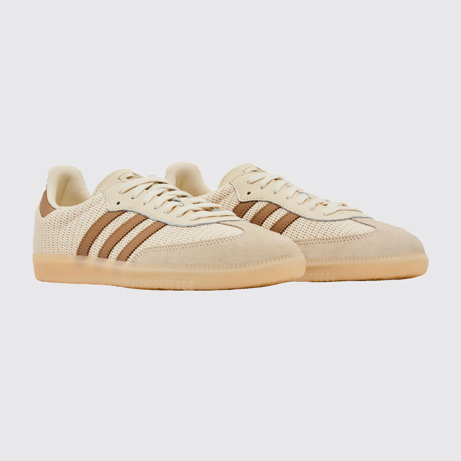 Adidas Samba OG Cream White Cardboard basket – vue trois-quarts de la paire