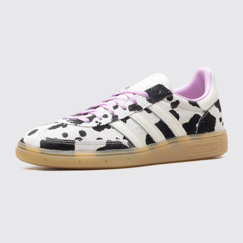 Adidas Handball Spezial Cow Print Bliss Lilac de Mujer zapatilla – vista frontal tres cuartos