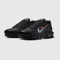 Nike Air Max Plus Multi Swoosh Black Crimson Sneaker – Dreiviertelansicht des Paares