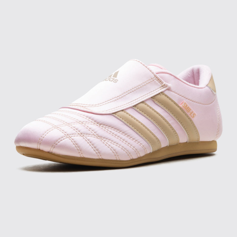 Adidas Taekwondo Clear Pink Magic Beige Damen Sneaker – Dreiviertel-Vorderansicht