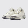Air Jordan 3 Sail Metallic Silver de Mujer zapatilla – vista tres cuartos del par